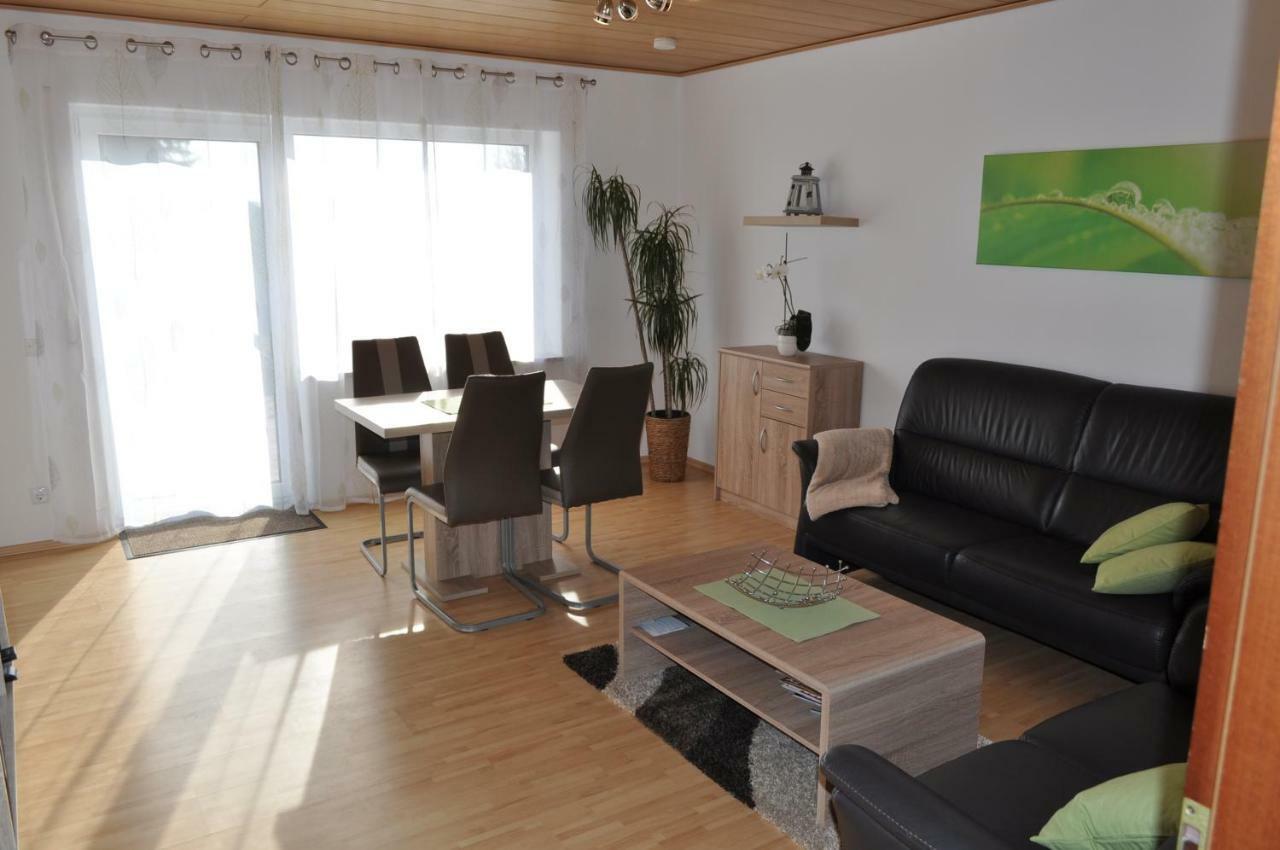 Ferienwohnung Familie Slepitzka Niedenstein Exterior photo